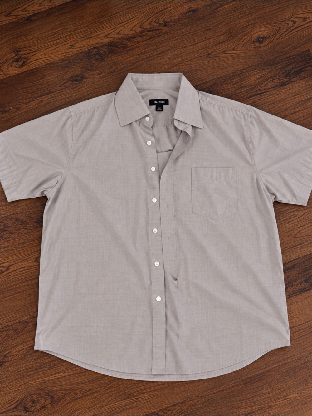 Van Heusen Light Gray Short-Sleeve Button-Down Shirt